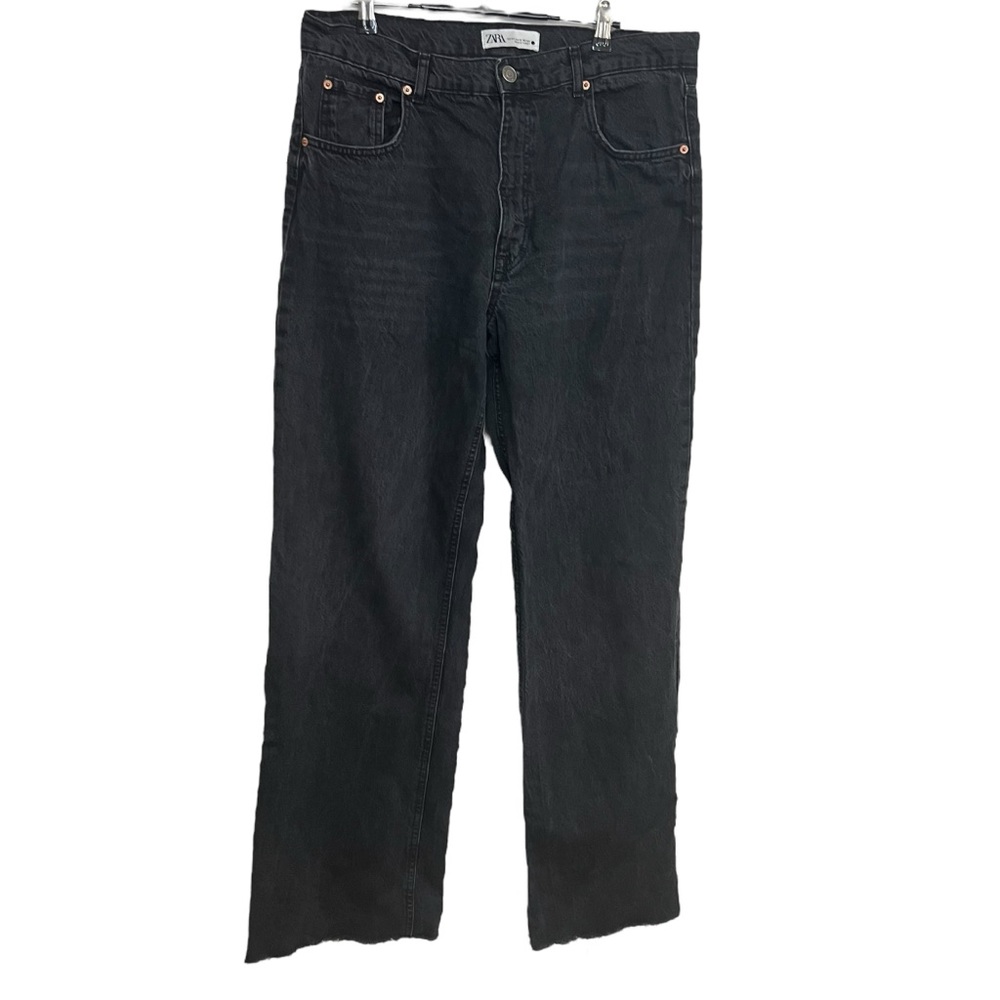 ZARA “The 90’s full-length” wide leg raw hem boho light wash black jeans. Sz:12